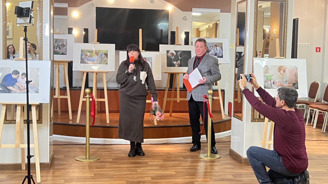 В клубе «Выборгская сторона» открылась фотовыставка к 100-летию Педиатрического университета 3