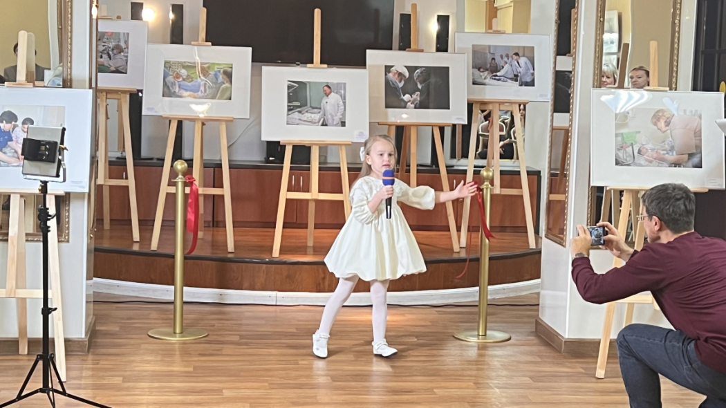 В клубе «Выборгская сторона» открылась фотовыставка к 100-летию Педиатрического университета 4