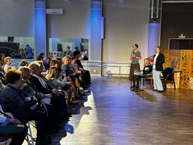 В клубе «Выборгская сторона» открылась фотовыставка к 100-летию Педиатрического университета 7