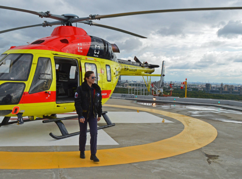 Пилот санавиации Алиса Куквинова родила сына в Перинатальном центре Педиатрического университета 2