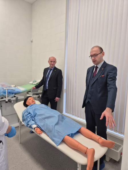 Старшеклассники Горчаковского лицея МГИМО получили первую медицинскую профессию 5