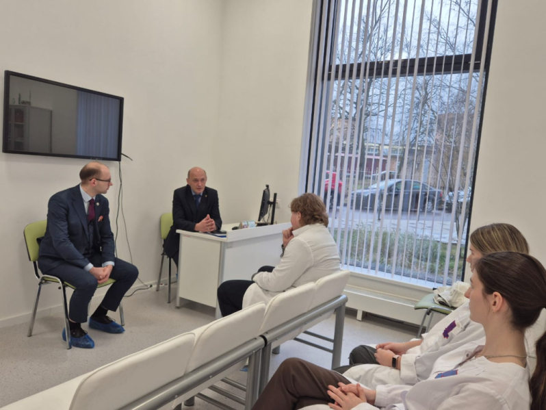 Старшеклассники Горчаковского лицея МГИМО получили первую медицинскую профессию 9