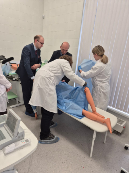 Старшеклассники Горчаковского лицея МГИМО получили первую медицинскую профессию 11