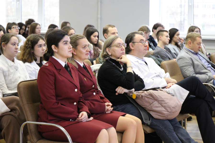 Сотрудники Роспотребнадзора рассказали студентам Педиатрического университета о профилактике ВИЧ-инфекции 5