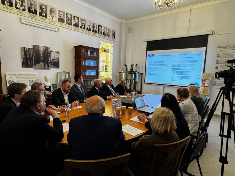 Дмитрий Иванов: «Мы поддерживаем инициативы, направленные на улучшение демографической ситуации» 5