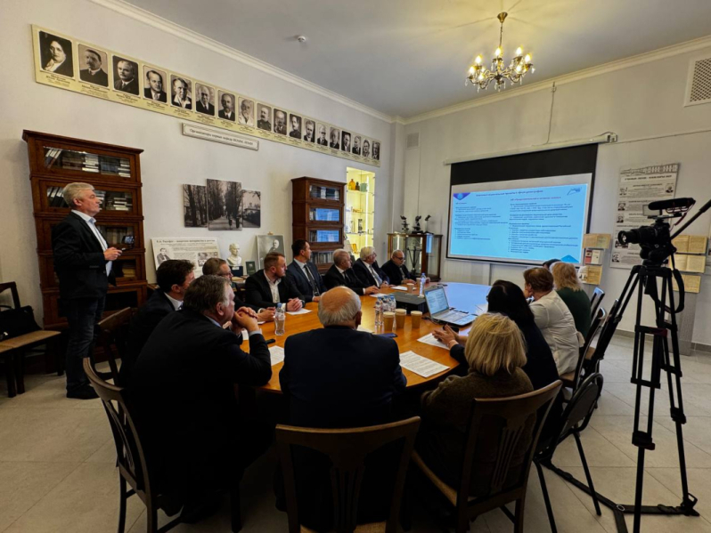 Дмитрий Иванов: «Мы поддерживаем инициативы, направленные на улучшение демографической ситуации» 6