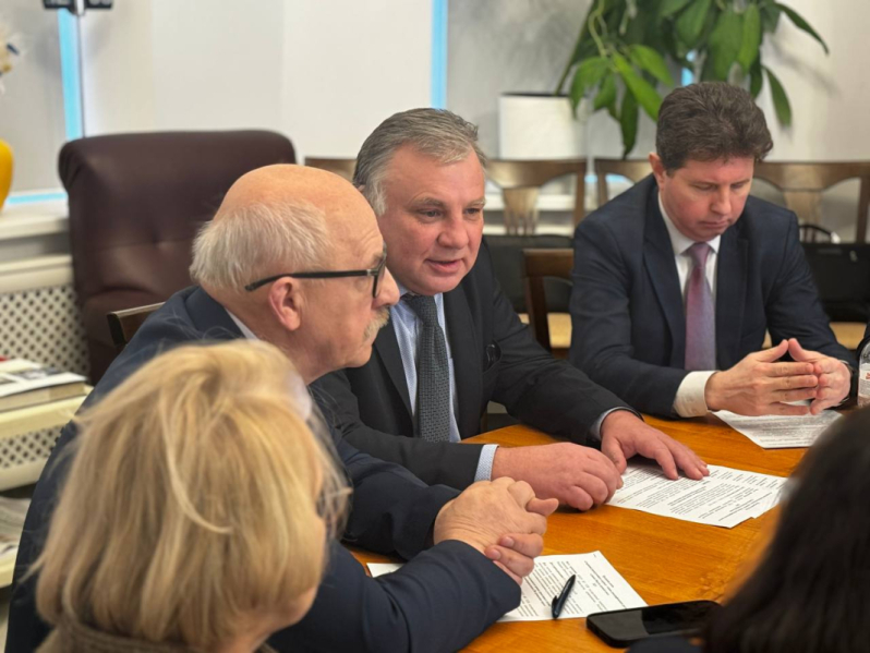 Дмитрий Иванов: «Мы поддерживаем инициативы, направленные на улучшение демографической ситуации» 10