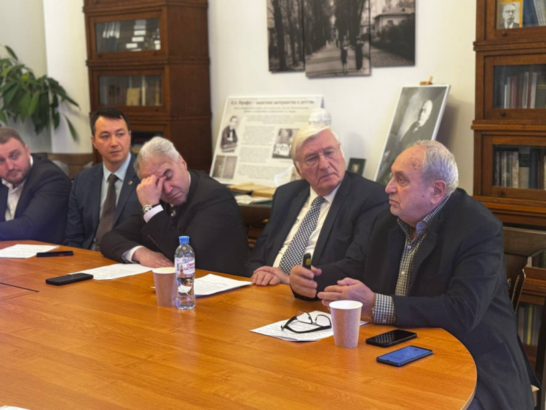 Дмитрий Иванов: «Мы поддерживаем инициативы, направленные на улучшение демографической ситуации» 11