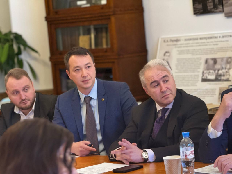 Дмитрий Иванов: «Мы поддерживаем инициативы, направленные на улучшение демографической ситуации» 13