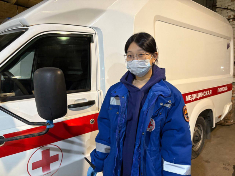 Будущие врачи осваивают экстренную помощь на станции скорой 5