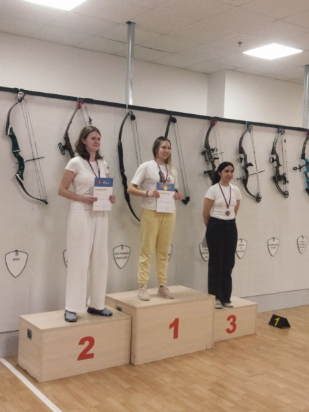 Студентка Педиатрического университета взяла серебро в соревнованиях по стрельбе из лука