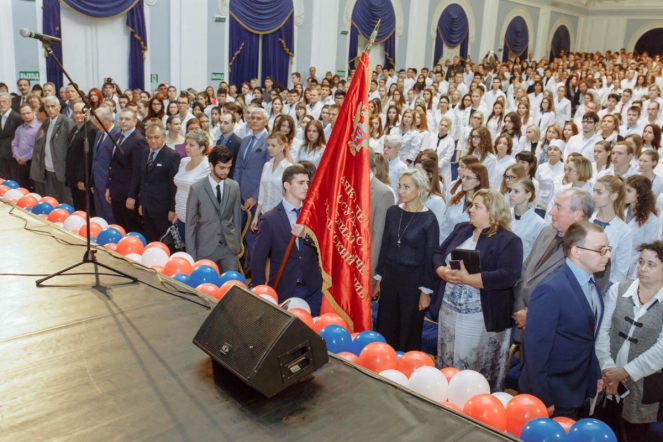 Педиатрический университет пополнили 800 студентов 3