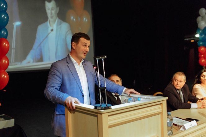 Педиатрический университет пополнили 800 студентов 12