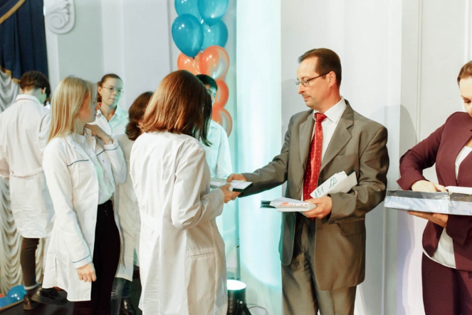Педиатрический университет пополнили 800 студентов 24