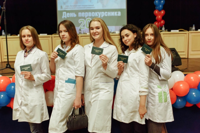 Педиатрический университет пополнили 800 студентов 30