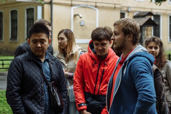 Студенты 6 курса СПбГПМУ дали старт «аллее выпускников» 6