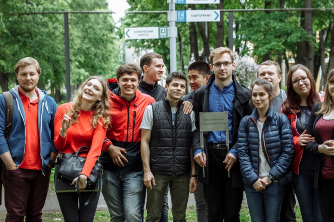 Студенты 6 курса СПбГПМУ дали старт «аллее выпускников» 7