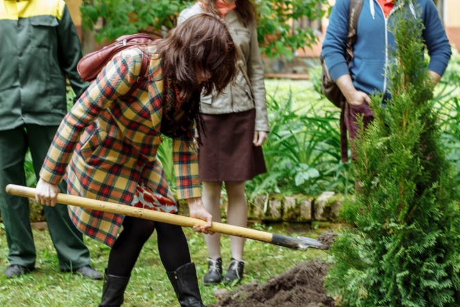 Студенты 6 курса СПбГПМУ дали старт «аллее выпускников» 9