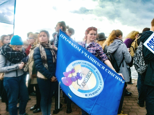 Первокурсники СПбГПМУ – участники парада российских студентов 1