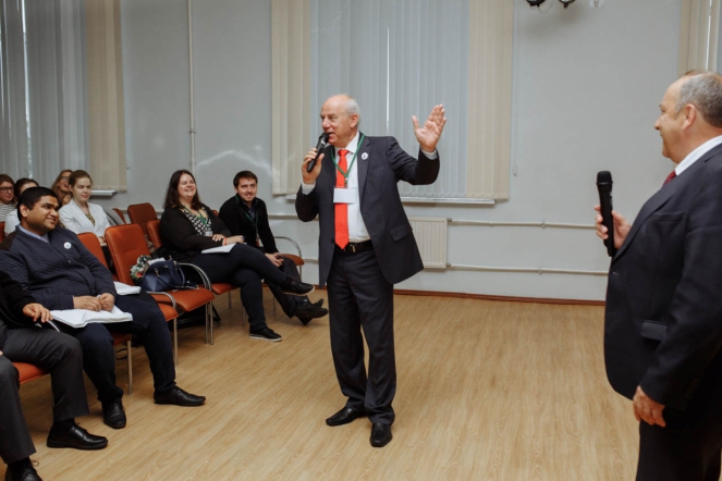 СПбГПМУ принял у себя Форум иностранных выпускников-2017 6