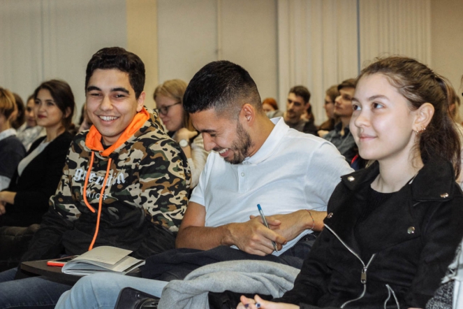 Студентам СПбГПМУ рассказали о международных обменах 8