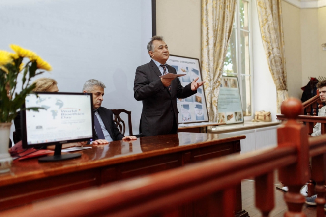 СПбГПМУ отметил всемирный день биоэтики научной дискуссией студентов 5