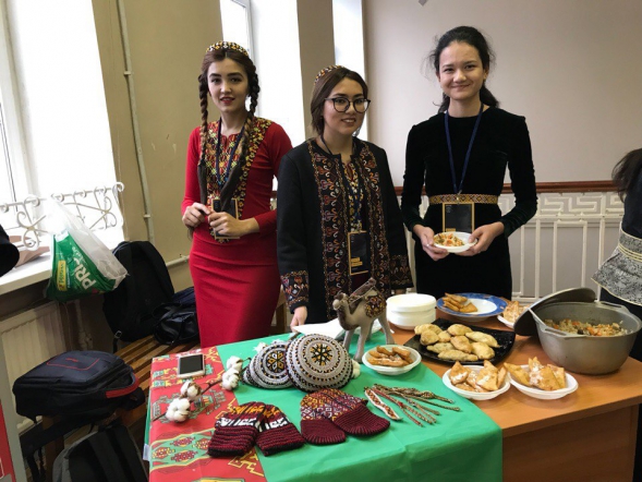 Иностранные студенты СПбГПМУ - участники фестиваля "Faces&Places" 3