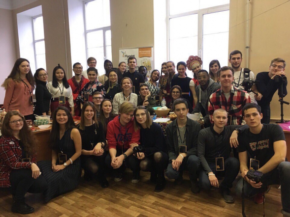 Иностранные студенты СПбГПМУ - участники фестиваля "Faces&Places"