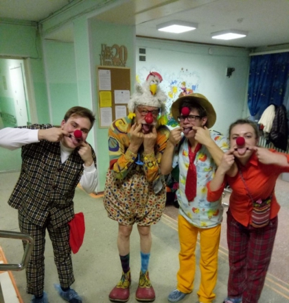 Основатель больничной клоунады Патч Адамс выступил вместе со студентами СПбГПМУ