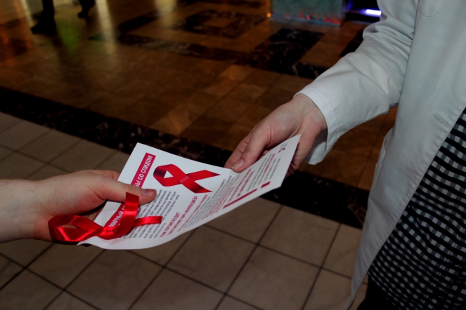 Студенты СПбГПМУ рассказали петербуржцам о ВИЧ-инфекции