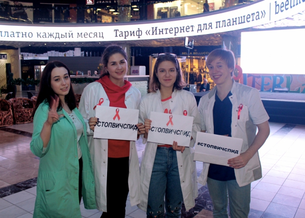 Студенты СПбГПМУ рассказали петербуржцам о ВИЧ-инфекции 3