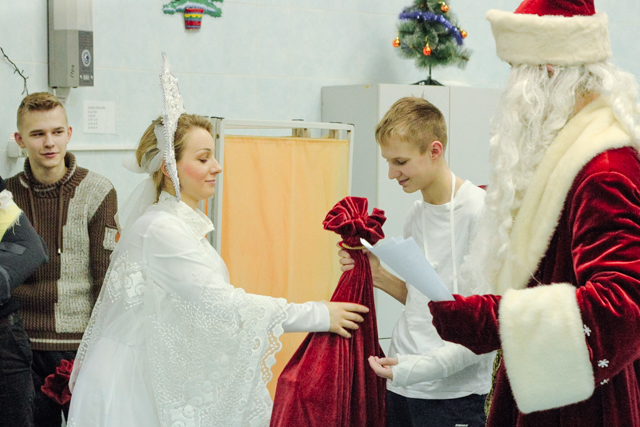 Новогодний праздник для пациентов Хирургии 85