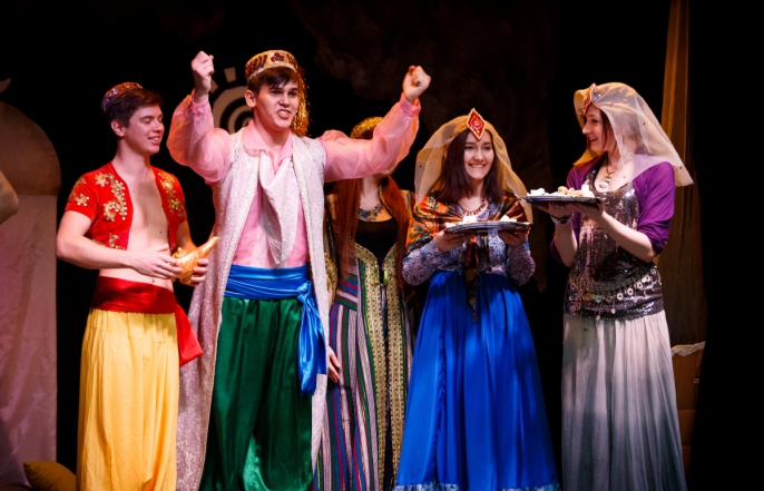 5 историй о любви на сцене "Гиппократа" 13