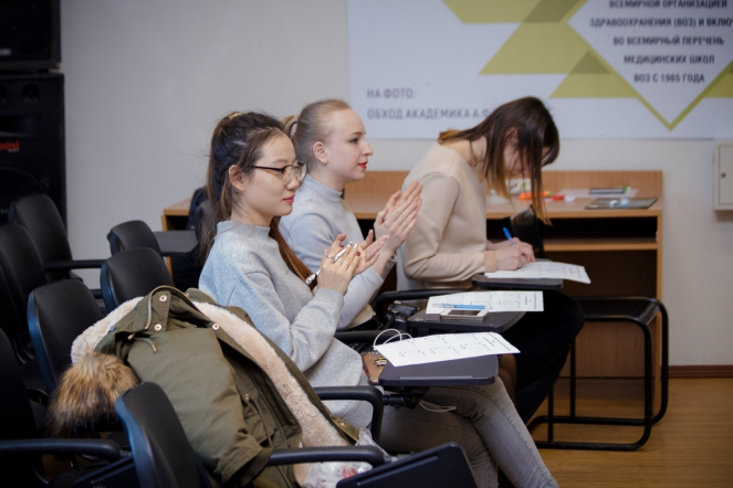 Студенты-иностранцы СПбГПМУ провели «Брейн-ринг» 42