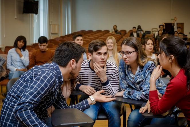 Студенты-иностранцы СПбГПМУ провели «Брейн-ринг» 50