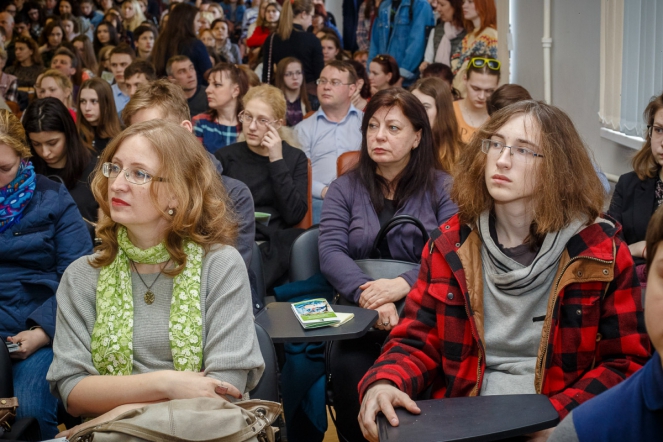 Педиатрический университет распахнул свои двери для более 400 абитуриентов 18