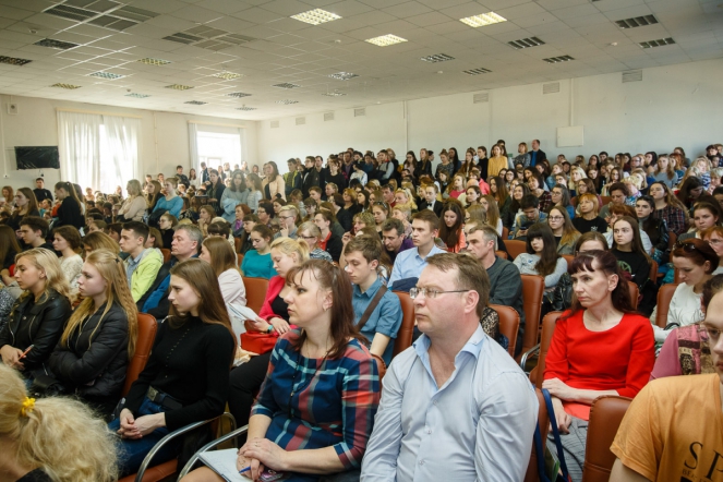 Педиатрический университет распахнул свои двери для более 400 абитуриентов 47