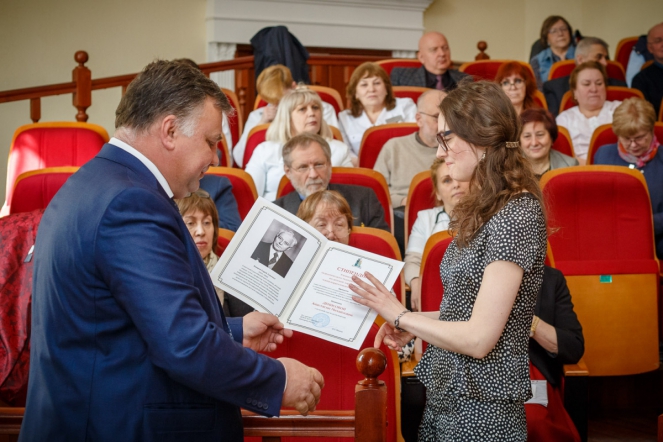 На ученом совете впервые вручены именные стипендии студентам 14