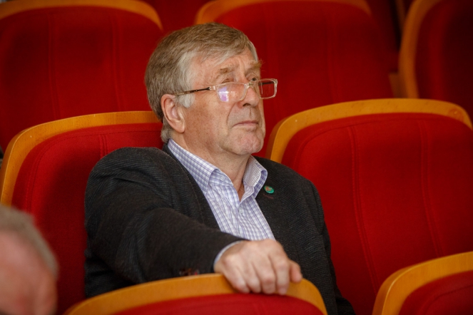 На ученом совете впервые вручены именные стипендии студентам 20