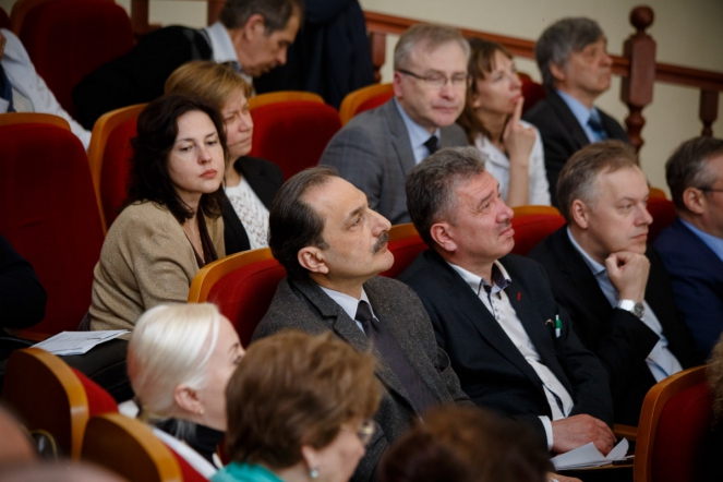 На ученом совете впервые вручены именные стипендии студентам 22