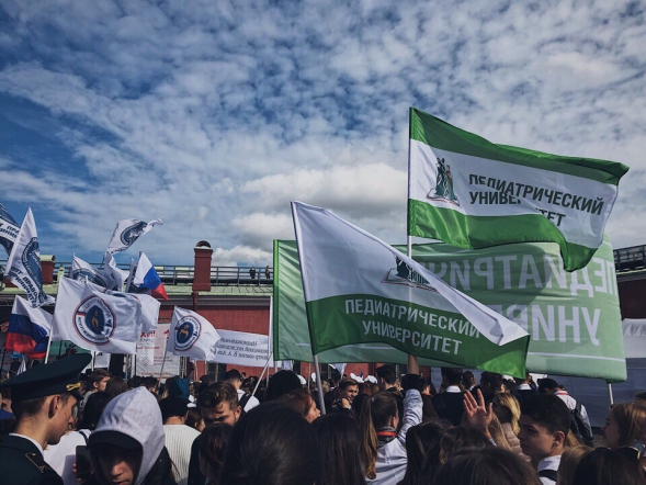 Студенты СПбГПМУ - участники Парада российских студентов 4