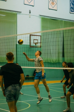 Студенты посоревновались с администрацией СПбГПМУ 9