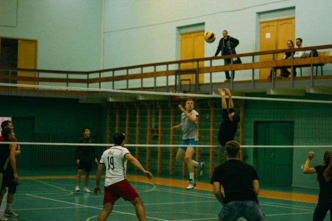 Студенты посоревновались с администрацией СПбГПМУ 11