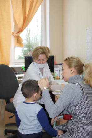 Петербургские педиатры осмотрели более 250 детей в Новгородской области 2