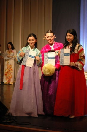 Наши студенты заняли 3 место на вечере Восточной поэзии 2