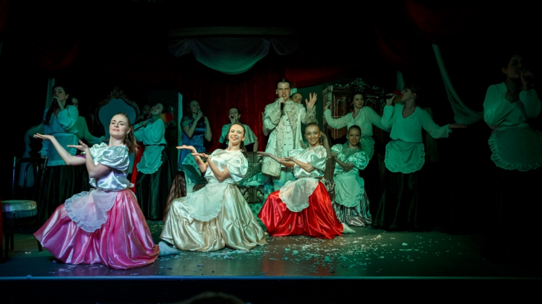 Спектакль «Беда от нежного сердца» прошел в СПбГПМУ 13