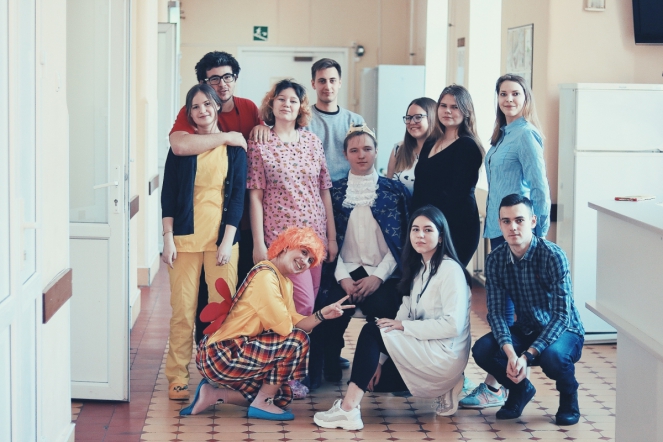 Волонтеры проекта "Дети-детям" рассказали маленьким пациентам об уходе за зубами