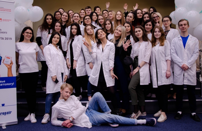 Студенты СПбГПМУ рассказали петербуржцам о гигиене полости рта