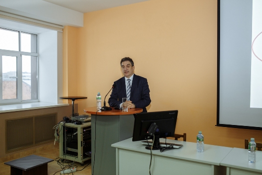 Академик РАН Марк Аркадьевич Курцер поделился опытом с врачами Перинатального центра СПбГПМУ 1