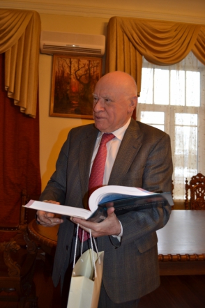 Лео Бокерия одобрил работу кардиохирургов Педиатрического университета 6